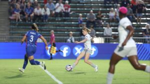 Asisat Oshoala scores for Bay FC in NWSL clash against North Carolina Courage.
