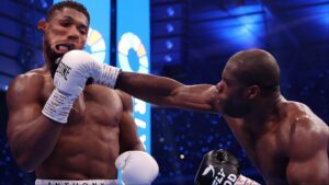 Anthony Joshua will have to wait to become a 3-time heavyweight champion after Daniel Dubois knocked him out in the 5th round at Wembley Stadium. 