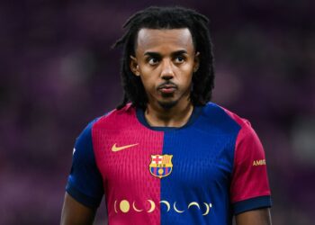 Jules Kounde in action for Barcelona.