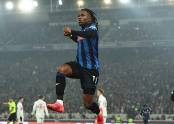 Lookman celebrates his goal against Stuttgart