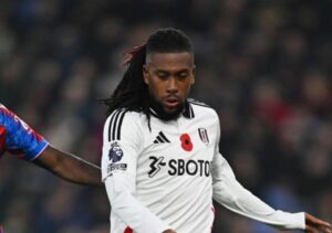 Iwobi in action during Fulham v Crystal Palace.