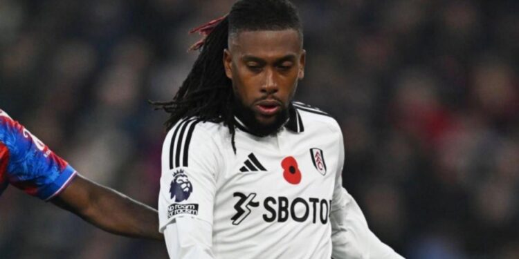 Iwobi in action during Fulham v Crystal Palace.