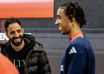 Amorim and Leny Yoro.