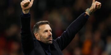 Ruud van Nisterooy set to become new Leicester City coach