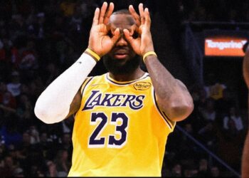 NBA: LeBron James and Anthony Davis go crazy as Lakers beat Raptors for 1st road win