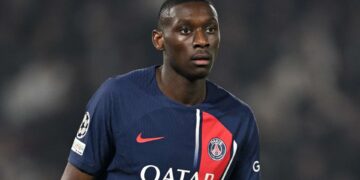 Manchester United make contact with PSG for Kolo Muani on loan