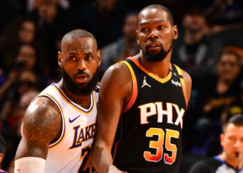 Durant returns to fire Suns past LeBron and Lakers 127-100