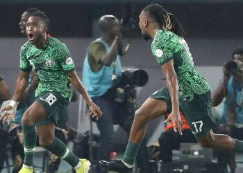 Ademola Lookman, Iwobi others en route to Abidjan for Benin clash! (Video)