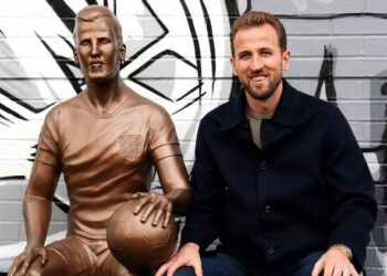 Harry Kane honoured with bronze statue in London