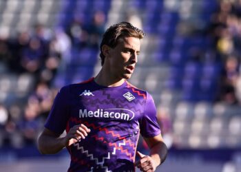 Fiorentina confirm Edoardo Bove “awake and alert” after slumping on the pitch