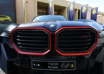 Al Nassr squad presented with brand new BMWs