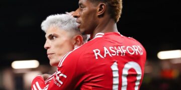 Garnacho in, Rashford absent as Manchester United depart Manchester for Tottenham