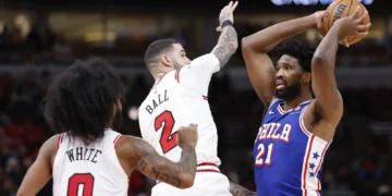 NBA roundup: Embiid returns in style, Jokic, Curry star in Sunday night’s action