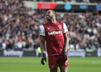 Westham striker Michail Antonio involved in ghastly car crash