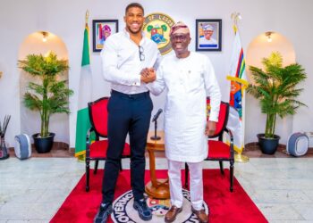 Anthony Joshua pays visit to Sanwo-Olu