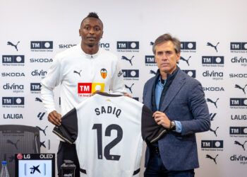 Valencia announces signing of Sadiq Umar on loan
