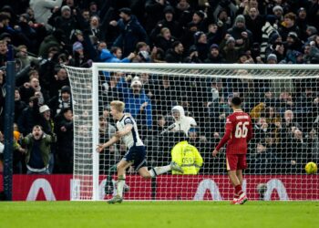 EFL Cup: Tottenham snatch late win over Liverpool ahead of second leg showdown at Anfield