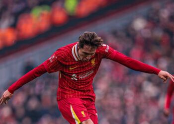 Chiesa scores first Liverpool goal in 4-0 rout of Accrington Stanley
