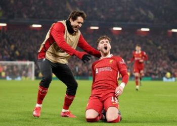 Liverpool defeats Lille to top Champions League group