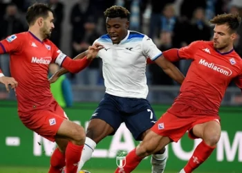 Dele-Bashiru in action as Lazio fall short at home to Fiorentina