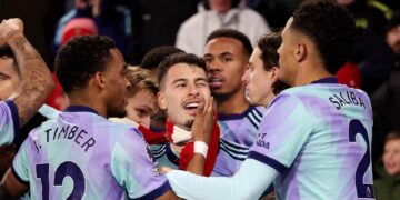 Arsenal start 2025 with comeback win over Brentford to keep pressure on Liverpool