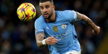 Guardiola praises Walker amid imminent City exit