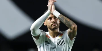 Neymar back? Brazil legend in talks with Barcelona over emotional return