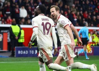 Bayern Munich ease past Leverkusen to reach Champions League quarter-finals