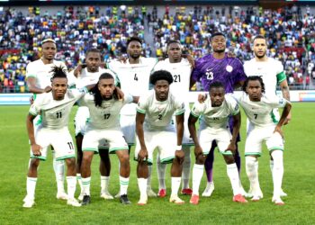 Super Eagles entertain fans with fun ‘pass the phone’ challenge