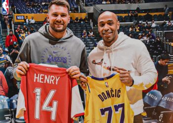 Game recognizes Game: Henry and Dončić swap jerseys