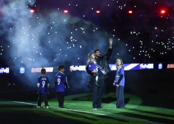 France honours Olivier Giroud as all-time topscorer