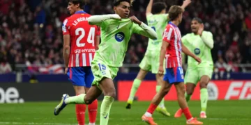 Barcelona stages dramatic comeback to stun Atlético in La Liga showdown