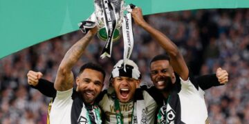 Osula and Isak show off dance moves during Newcastle’s Carabao Cup celebration