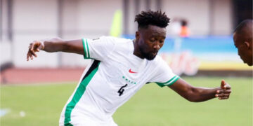 ‘Make una no vex’ – Ndidi begs Nigerians after shocking miss against Zimbabwe