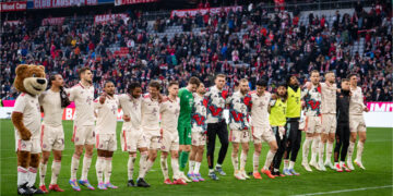 Bundesliga Roundup: Bayern Munich restore 6-point lead with win over St. Pauli