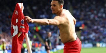 ​Alexander-Arnold’s late strike seals Liverpool victory and confirms Leicester’s relegation