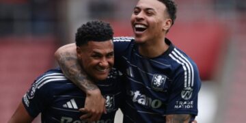 Foxes find their bite as Villa roar past Saints