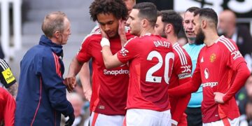 Amorim confirms Zirkzee out of Europa League return leg vs Lyon