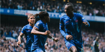 Chelsea boost Champions League hopes with hard-fought win over Everton