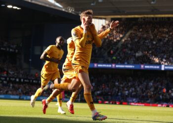 Palace win derby, Wolves rally, Hammers held in Premier League thriller