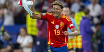 Lamine Yamal shines as Laureus World Breakthrough Star; Biles, Duplantis lead 2025 winners