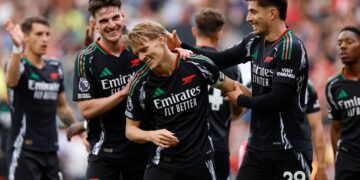 Arsenal snatch late win at Southampton as Brighton humble Spurs in thrilling Premier League finale