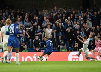 Dewsbury-Hall shines as Chelsea cruise into Conference League final