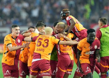 Galatasaray move closer to Turkish Super League title with win at Trabzonspor