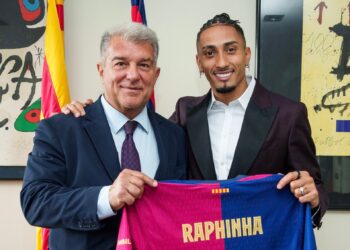 Breaking! Raphinha signs contract extension with Barcelona