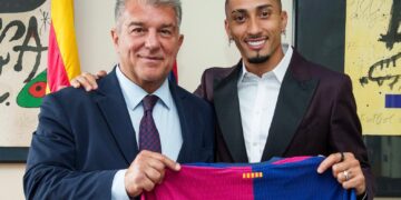 Breaking! Raphinha signs contract extension with Barcelona