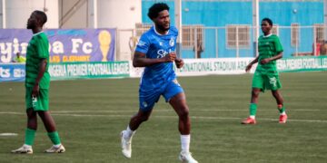 Super Eagles icon Brown Ideye bids farewell to Enyimba