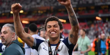 Match-winner Johnson delighted to end painful season with Europa League trophy