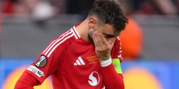 Man Utd captain Bruno Fernandes considering shock move to Al-Hilal