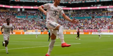 Kane at the double as Bayern edge Flamengo in six-goal thriller